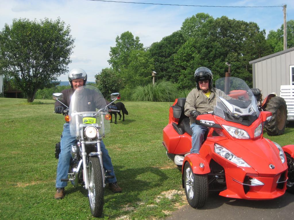 Wolf Creek Farm B&B And Motorcycle Manor At Wolf Creek Farm, Llc Ararat Bagian luar foto