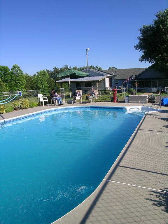 Wolf Creek Farm B&B And Motorcycle Manor At Wolf Creek Farm, Llc Ararat Bagian luar foto